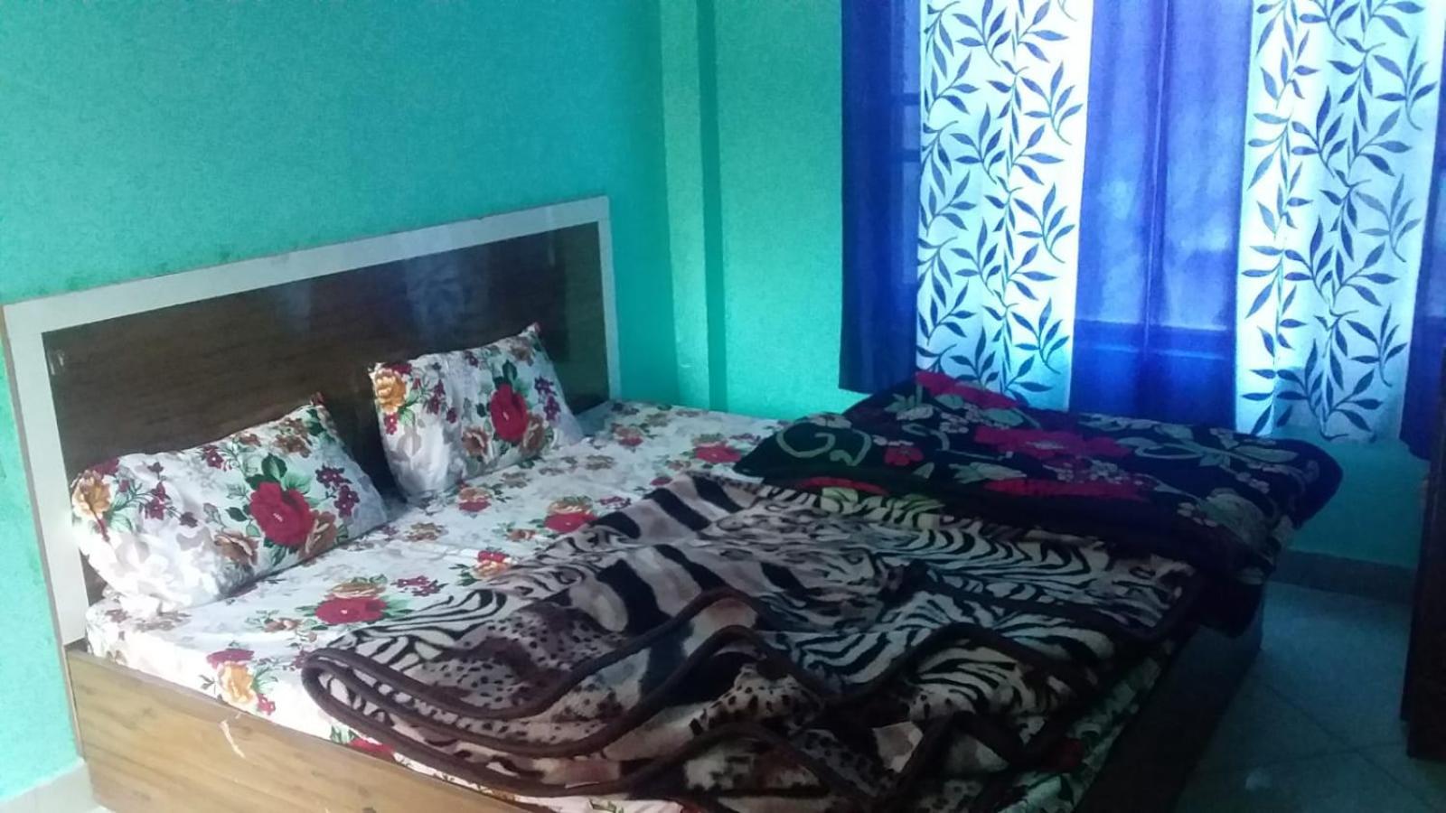 Spot On Sharma'S Kitchen & Home Stay Bajaura Exterior foto